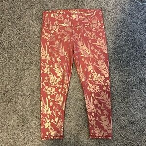 Women’s Fabletic Leggings Mid Rise Capri